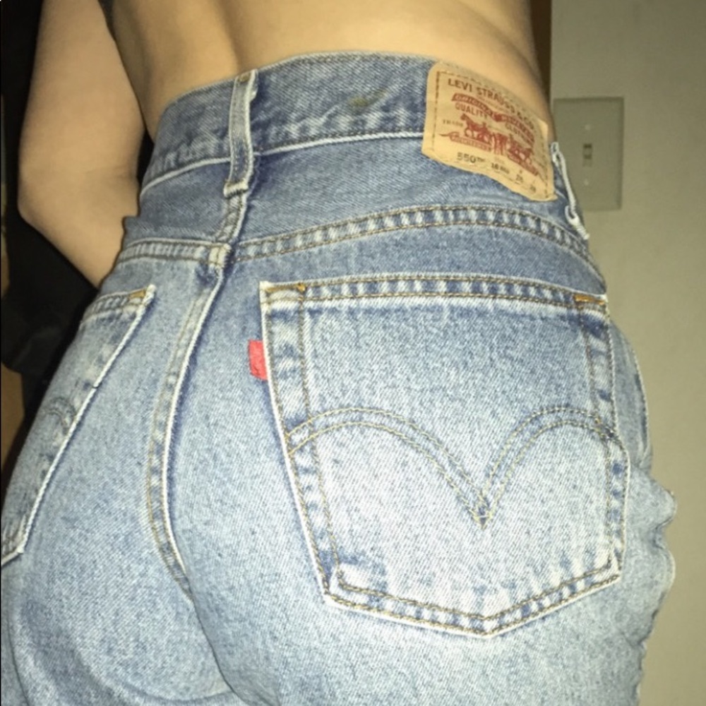 Levi 550 Relaxed fit High Waist 90’s Mom Jeans
